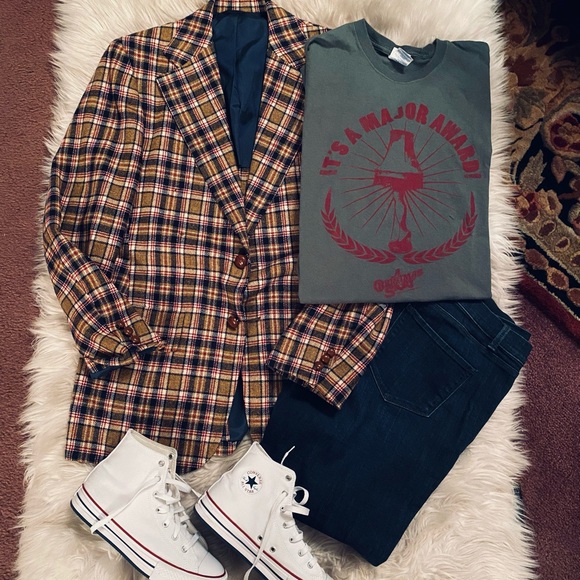 A Mystery Box Steal! - Picture 2 of 4